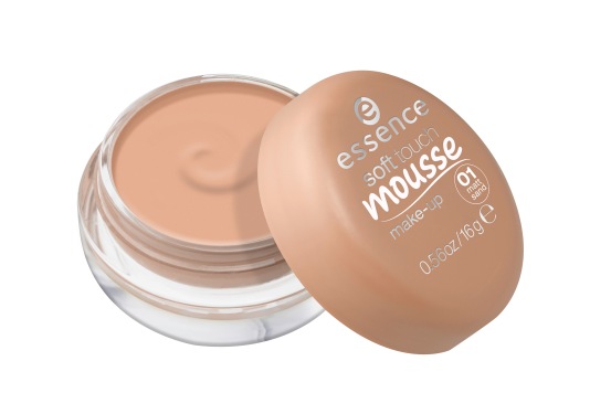 ess_soft_touch_mousse_make-up_01_open.jpg